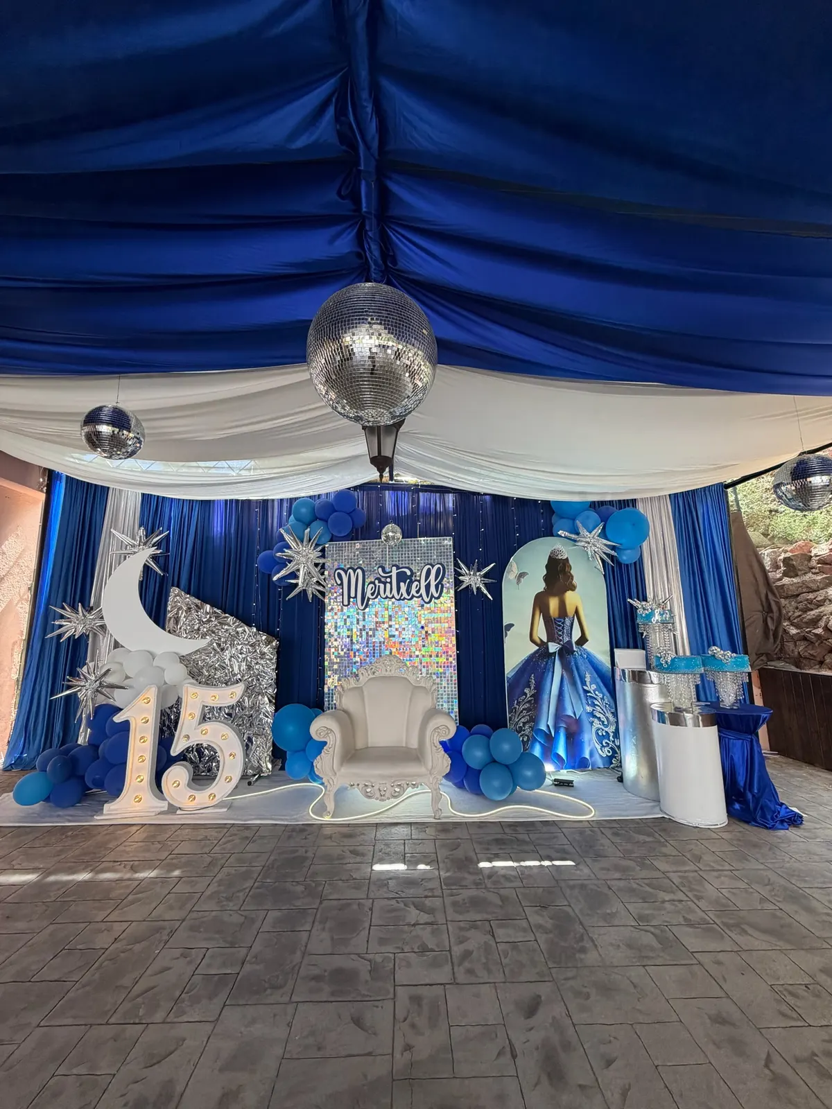 Decoración temática para una fiesta de XV años